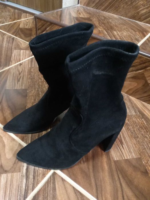 Продам полусапожки натуральная кожа 100тыс, простые БЕСПЛАТНО