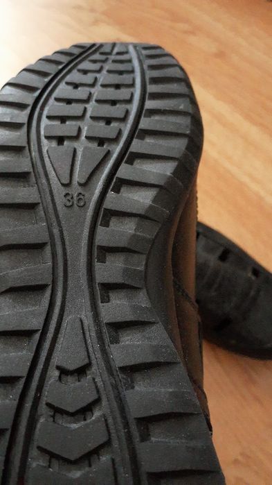 Подростковые туфли летние .