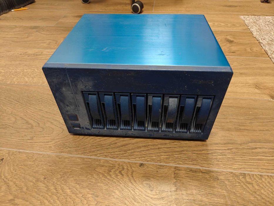 Carcasa NAS U-NAS NSC 800