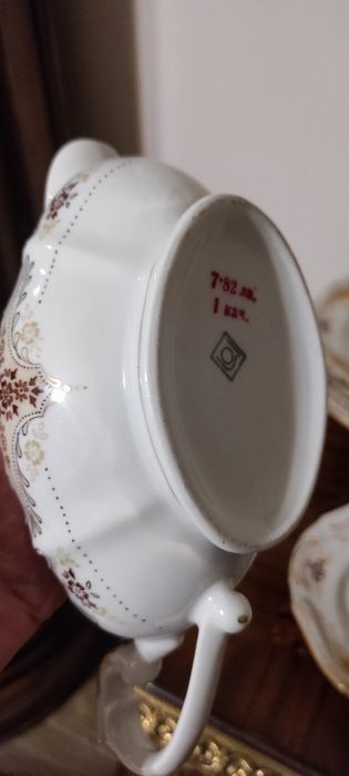 Не пълен сервиз "златна " Изида