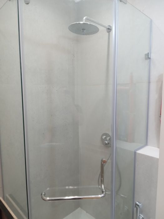 Душевые  перегородки шторки для ванн