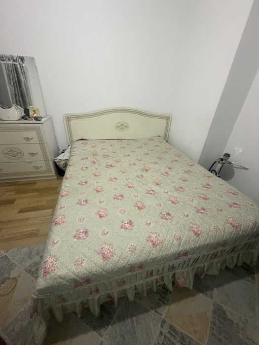 Продам спальни гарнитур