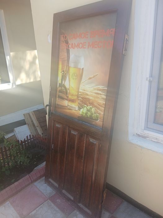 Продам дер.дверь б/у