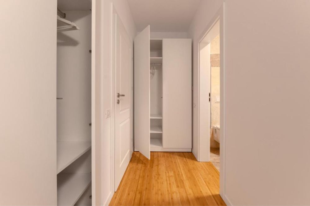Inchiriem apartament 3 camere KM 0