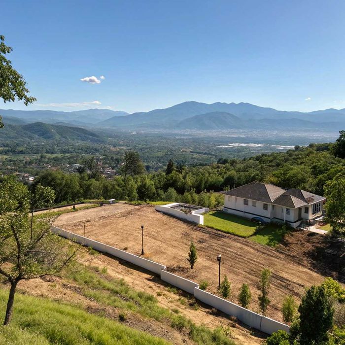 Участок 7,5 соток•Бесагаш•Коммуникации•Рассрочка•14 млн. торг•Есть ДОМ