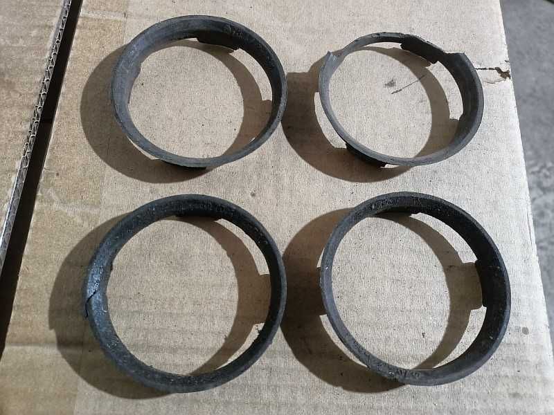 Продам пластмассовые центровочные кольца с 70.1 на 66.6 мм. 4000 тг.