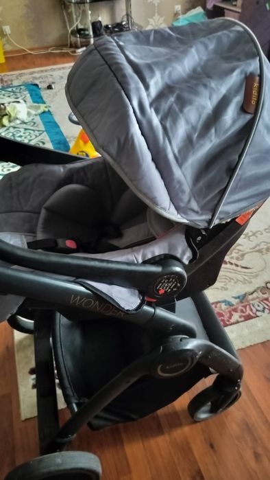 Коляска Kidilo Wonder.