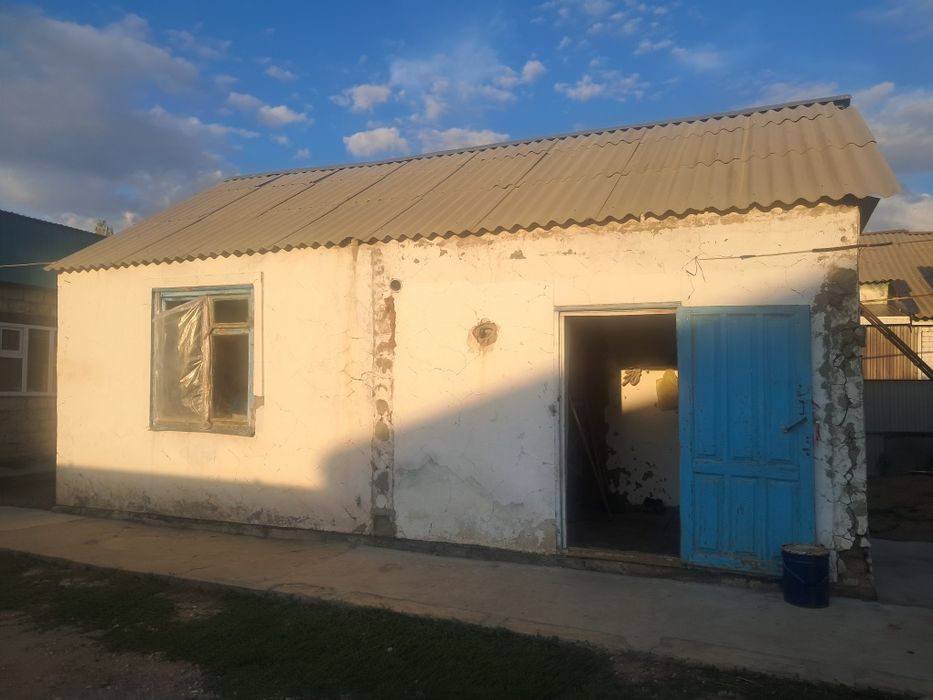 Отдам сарай из прочного хорошего самана.