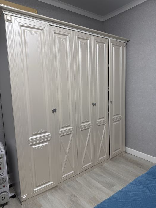 Продам спальный гарнитур