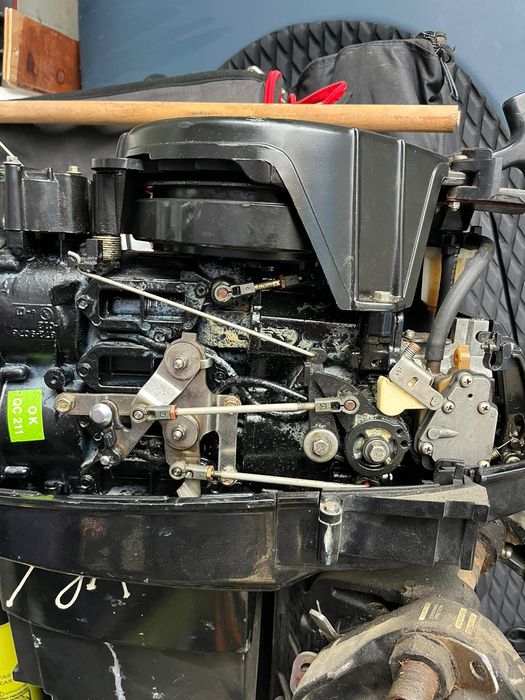 MERCURY 25 кс 2Т къс бутуш