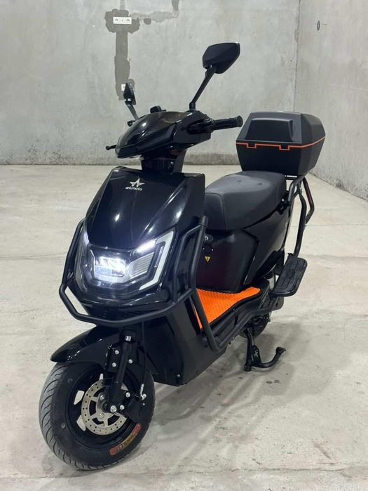 Skutr arkmoto ___
