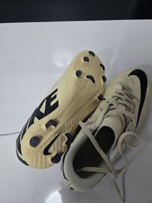 Футболни обувки NIKE Mercurial 38.5