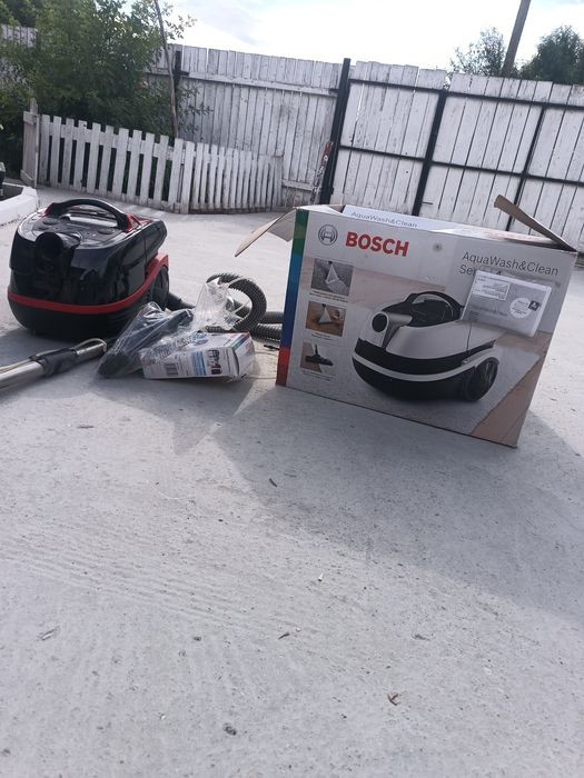 Aspirator Bosch Aqua wash&Clean Seria4