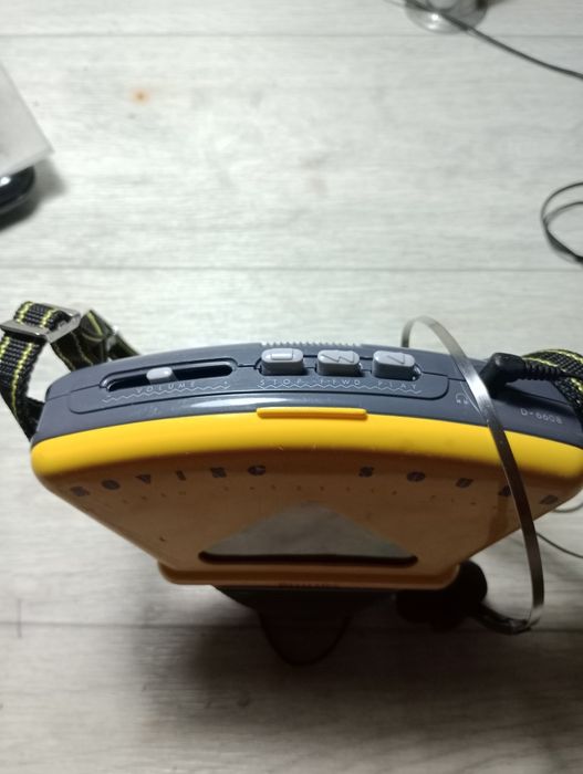 Продам кассетный плеер Philips D6608