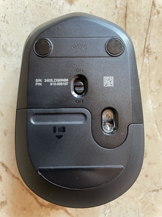 Mouse wireless Asus si Logitech