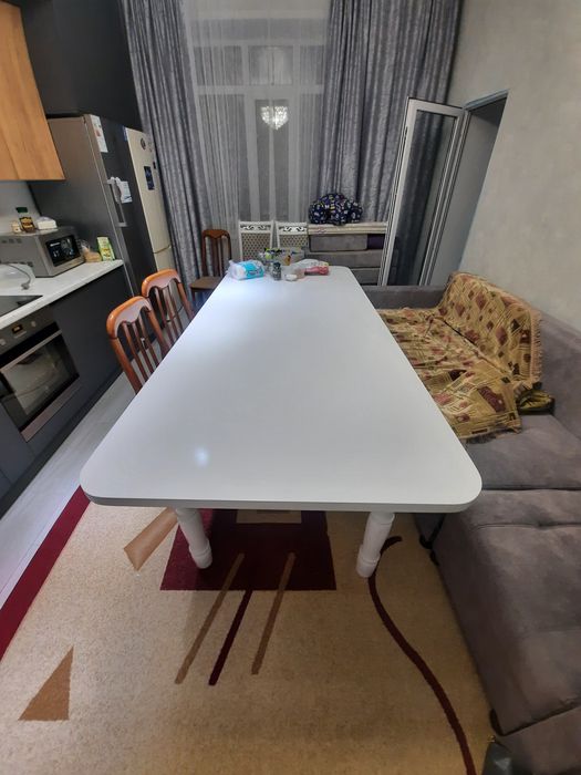 Продаётся стол 2,5-3×90