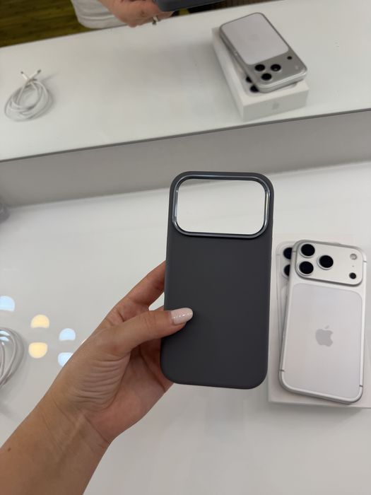 Vand iphone 17 pro 256 GB Silver