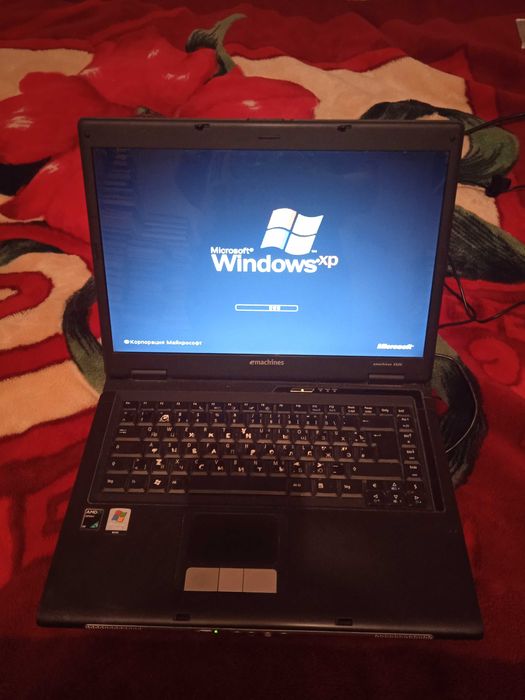 Продам ноутбук EMACHINES