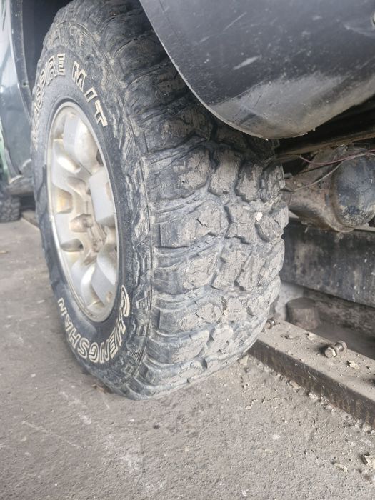 Джанти с гуми офроуд 4бр 15" за Нисан Навара