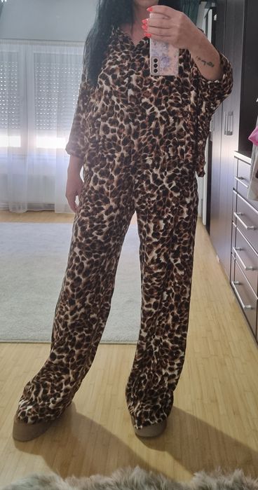 Set pantaloni+cămașă