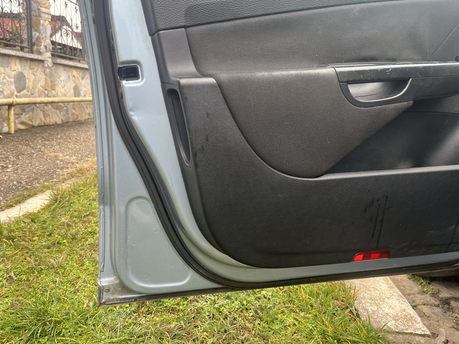 Usi passat b6 in stare foarte buna!