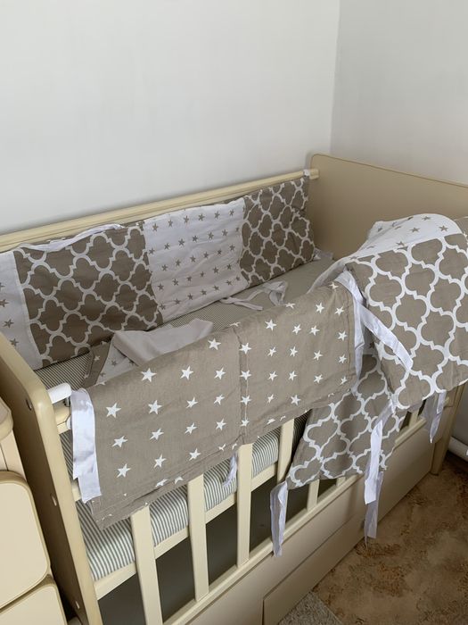 Продам детскую кроватку