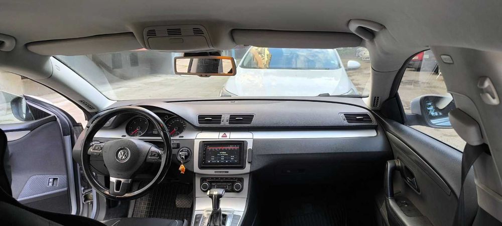 Продавам Passat CC
