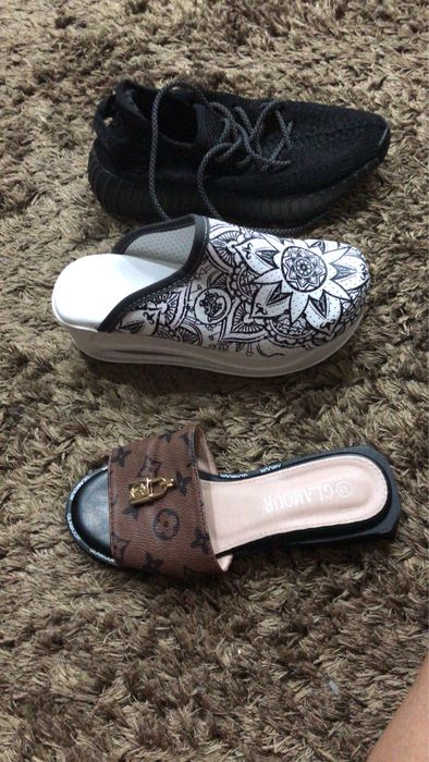 Продам женскую обувь