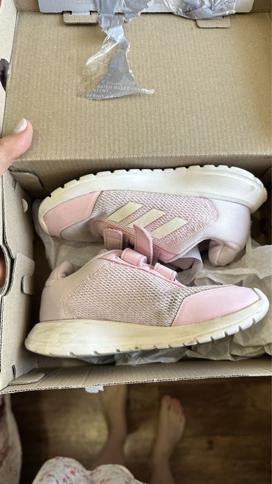 Кроссовки для девочки