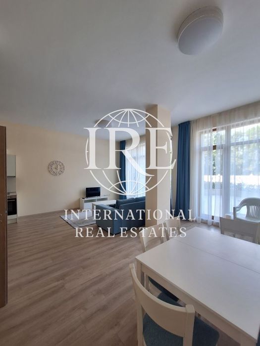 Продава се Тристаен апартамент в Варна, Аспарухово - 128 кв.м за 813 €/кв.м - Снимка #2