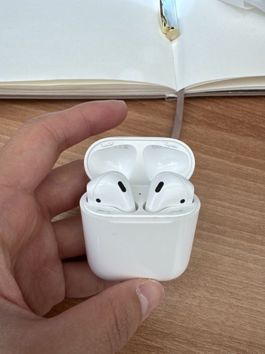 Продам air pods 2 series