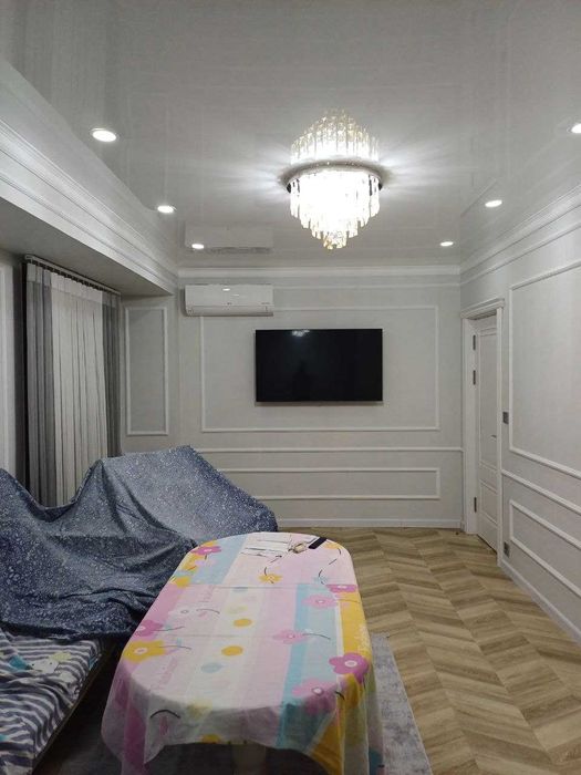 центральной части Яккасарая, рядом со станцией метро Ойбек 79 м²;Евро