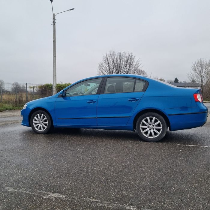 Vând Volkswagen Passat