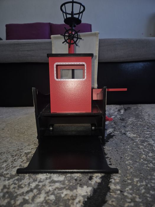 Корабът на Пипи Дългото чорапче и татко Ефраим + подарък конят на Пипи