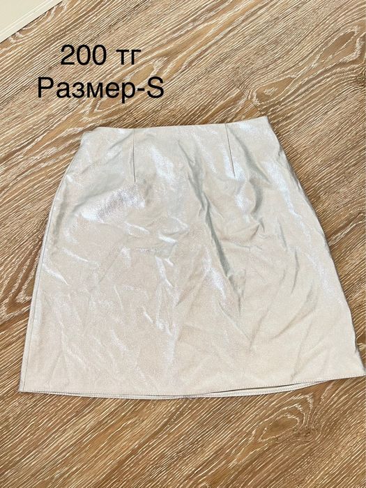 Женская одежда в хорошем состояний