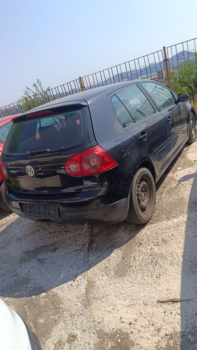 Продавам Голф 5 2.0tdi 140кс. BKD на ЧАСТИ, както и още над 16 голфа