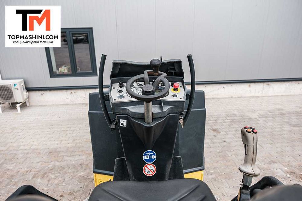 Валяк Bomag BW120 AD-5