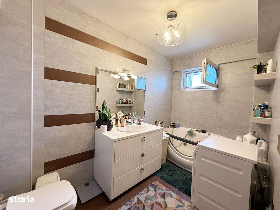Apartament cu 3 camere de inchiriat semicentral