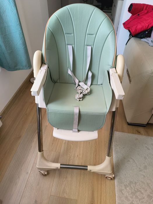 Vând scaun masa bebe