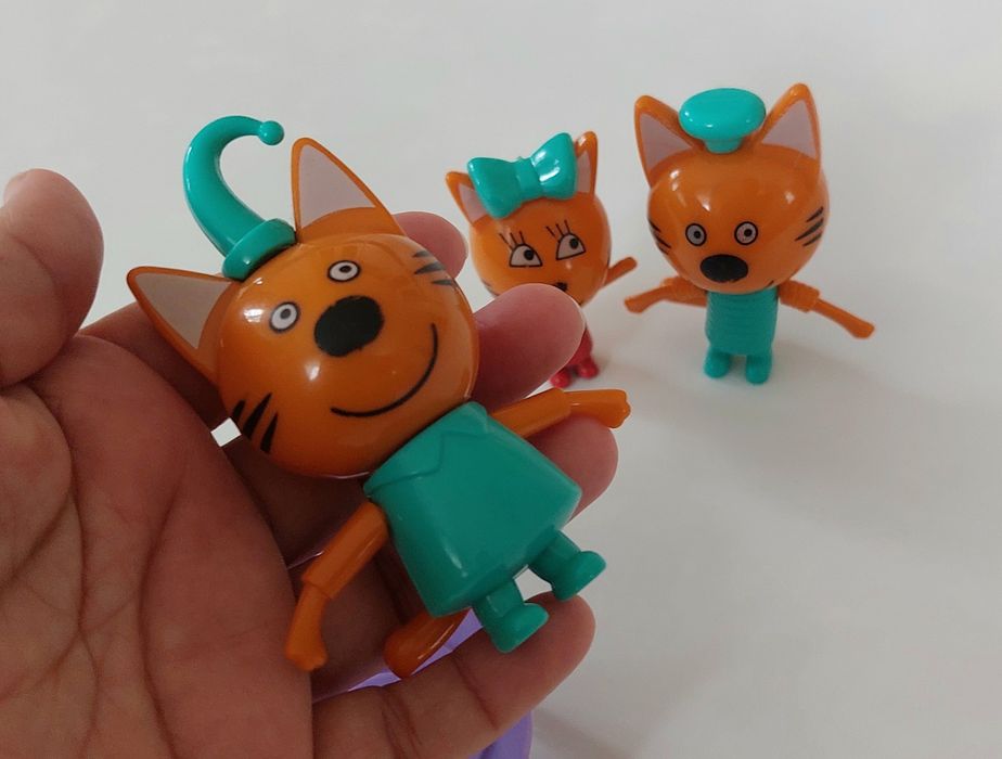 Игрушки по 500 тг