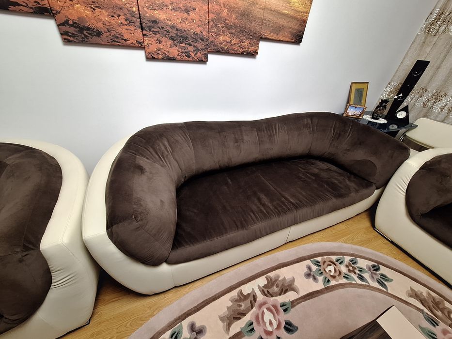 Set canapea extensibila și doua fotolii