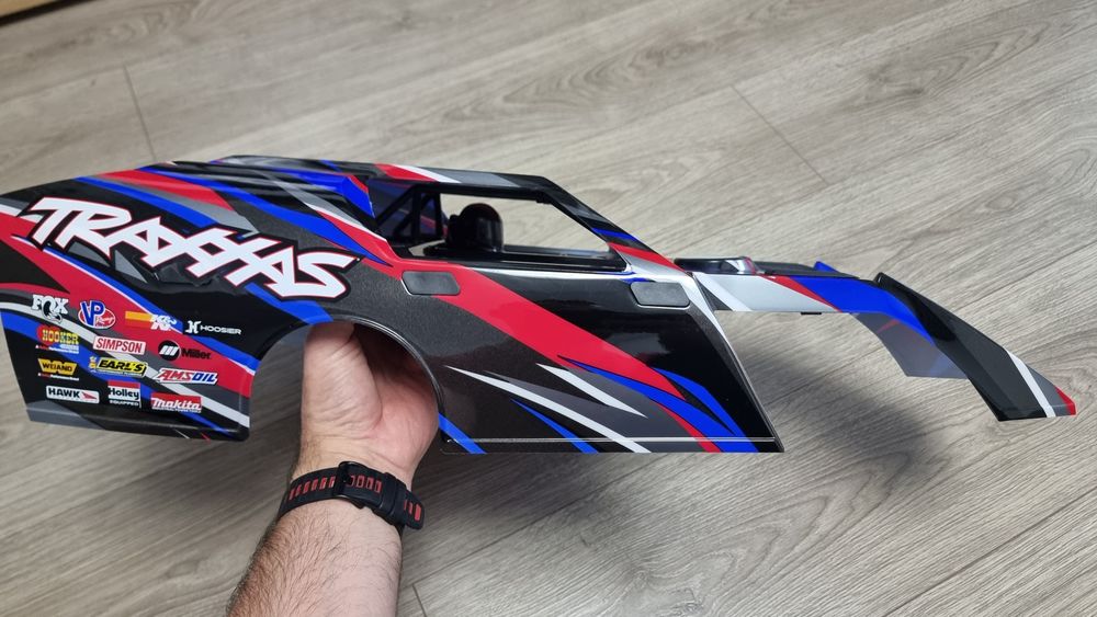 Caroserie Traxxas MudBoss/Modified NOUA