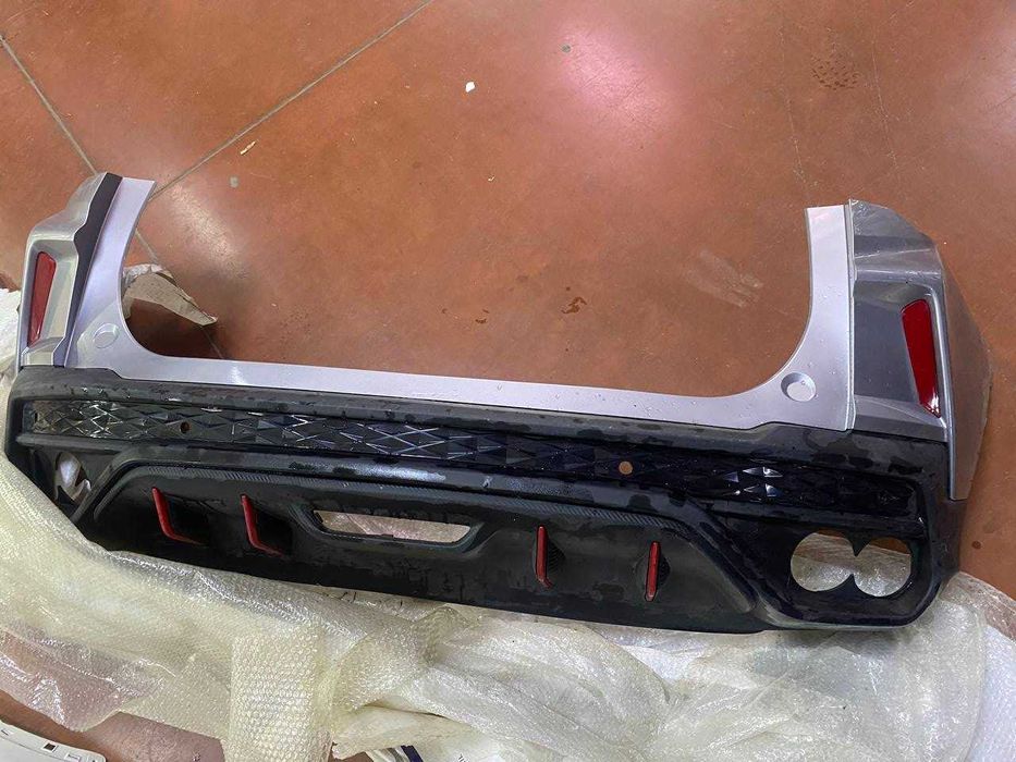 Бампер задний в сборе
