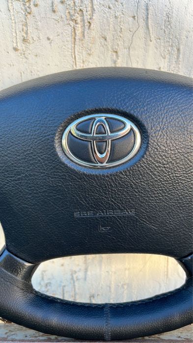 Руль в хорошем состоянии