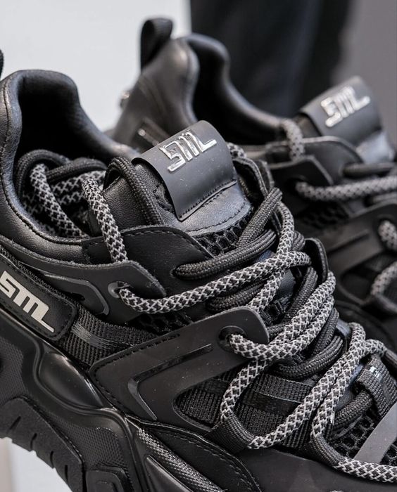 Steve Madden Kingdom Black 37