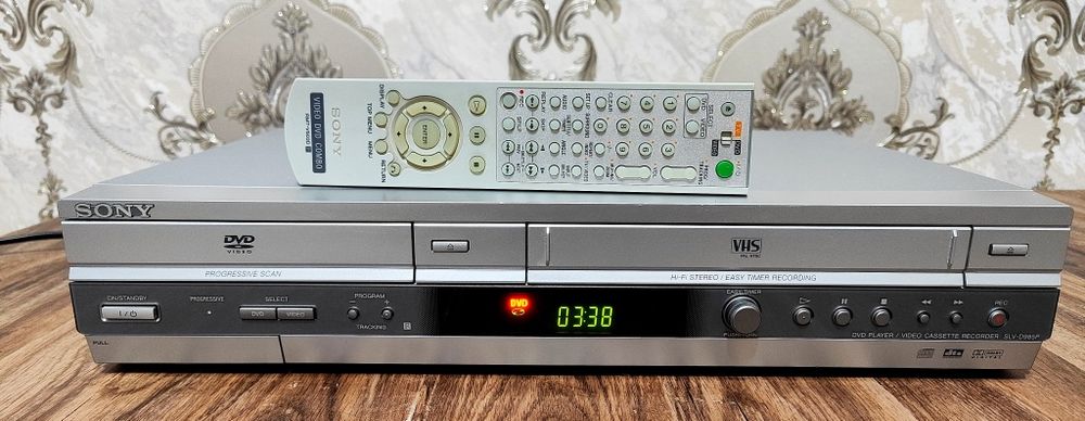 Видеомагнитафон Устадан