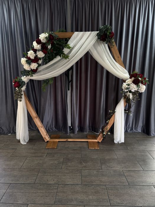 Свадебная арка и аксессуары