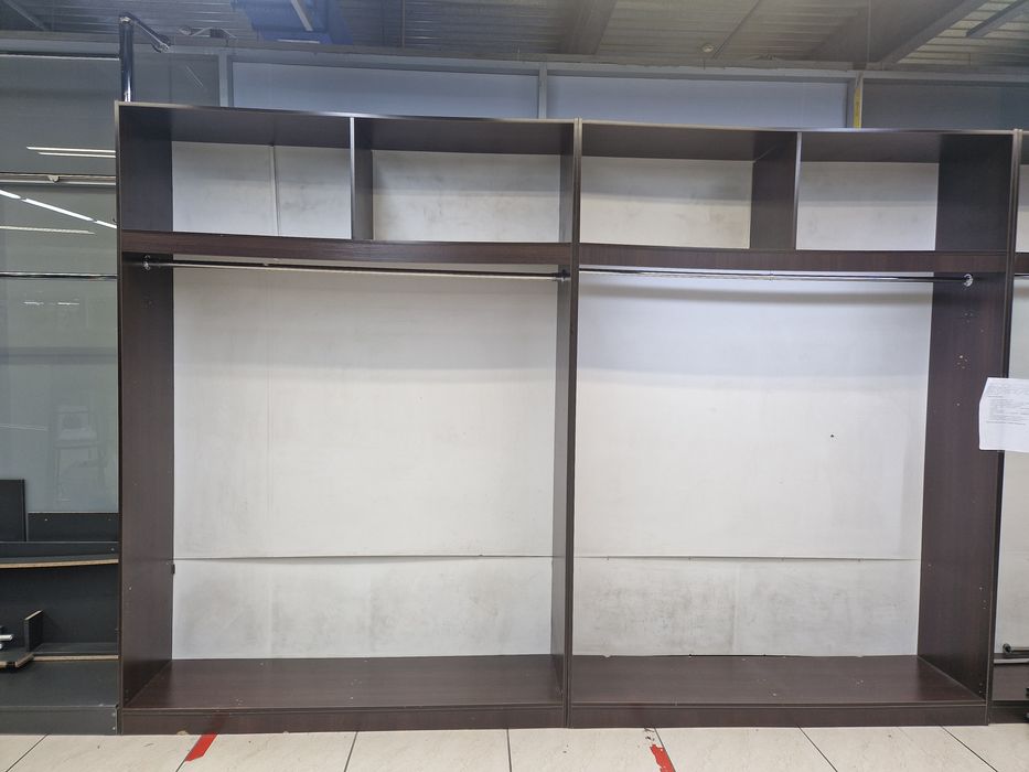 Шкафы для бутика