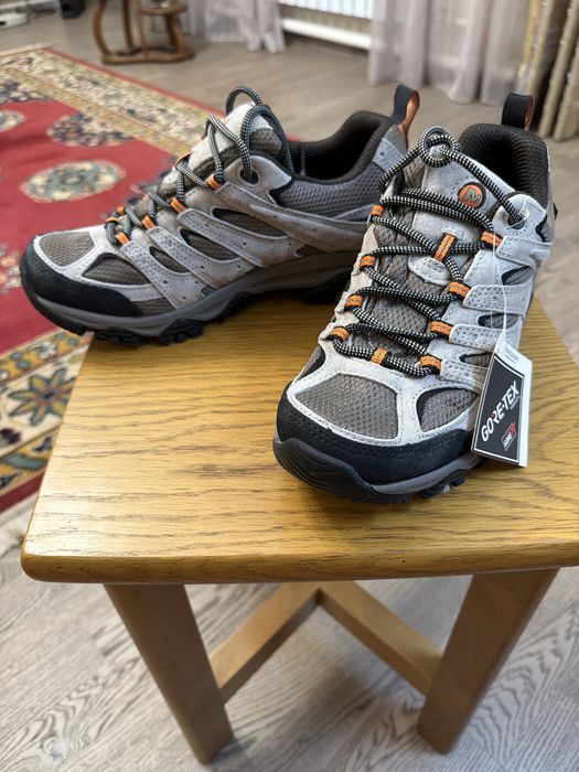 Кроссовки MERRELL , страна изготовитель Вьетнам