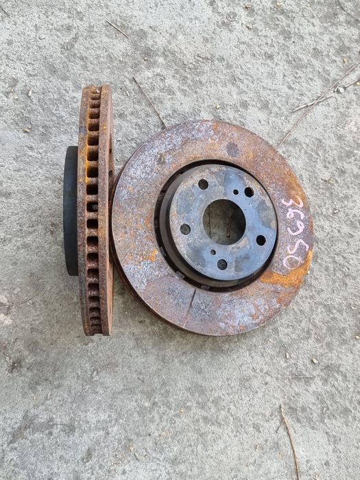 Диски тормозные передние на Toyota Estima Договорная